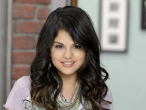 Selena-Gomez-Picture-wallpaper-hd-wallpaper-320x240-10-5064208401b58-9774