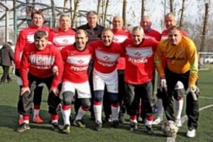 В «май-туре» Х турнира «Негаснущие Звёзды» ветераны «посеребрились»