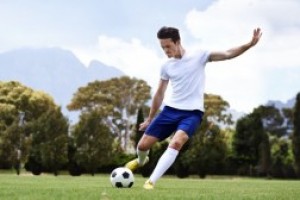 Как хорошо играть в футбол и какие навыки улучшать?