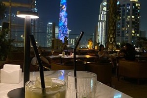 Flos Dubai: Вдохновение Света в Столице Развлечений